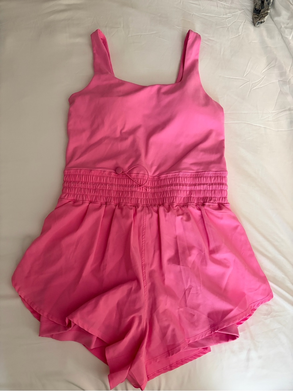 Adorable Baby Pink NWOT Size M Yogalicious Romper so soft